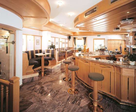 Imagen del bar/restaurante del Hotel Olympia, Reischach - Riscone. Foto 7