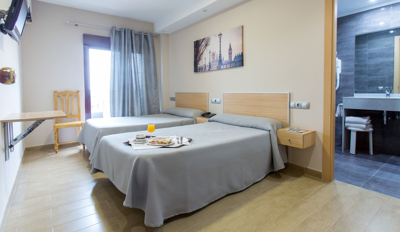Imagen de la habitación del Hotel Olympia Ronda I. Foto 13