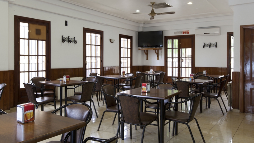 Imagen del bar/restaurante del Hotel Olympia Ronda I. Foto 5