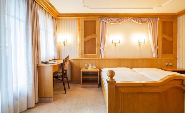 Imagen de la habitación del Hotel Olympia, SAAS-ALMAGELL. Foto 6