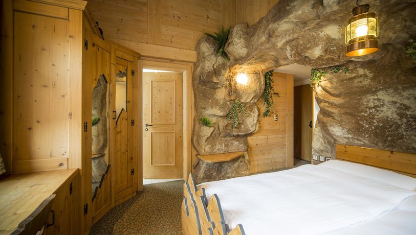 Imagen de la habitación del Hotel Olympia, SAAS-ALMAGELL. Foto 11