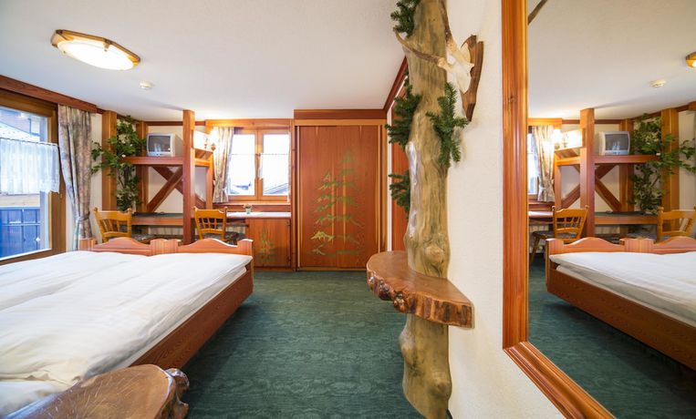 Imagen de la habitación del Hotel Olympia, SAAS-ALMAGELL. Foto 17