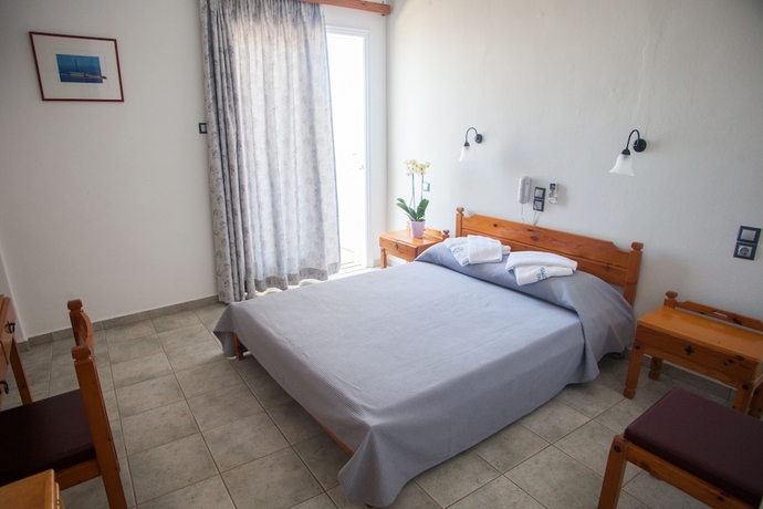 Imagen de la habitación del Hotel Olympia, Siros. Foto 13