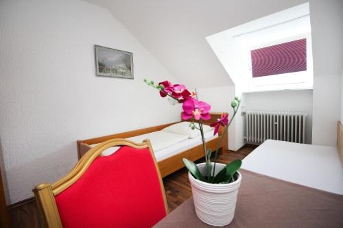 Imagen de la habitación del Hotel Olympia, Thalkirchen-Obersendling-Forstenried-Fürstenried-Solln. Foto 7