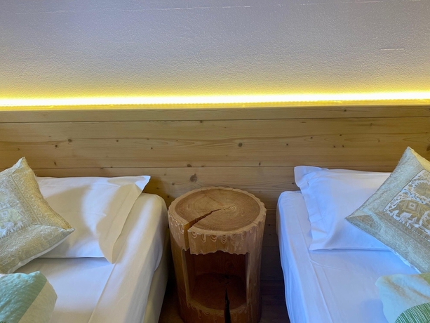 Imagen de la habitación del Hotel Olympia, Varda. Foto 7