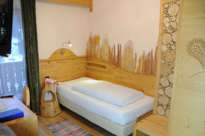 Imagen de la habitación del Hotel Olympia, Varda. Foto 17