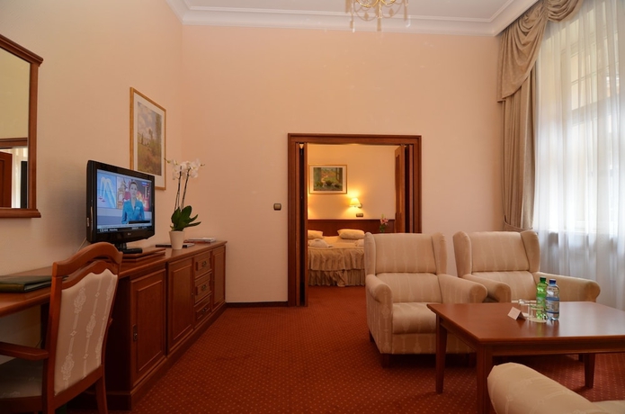 Imagen de la habitación del Hotel Olympia Wellness. Foto 2