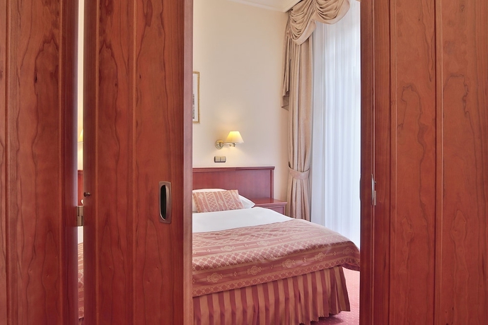 Imagen de la habitación del Hotel Olympia Wellness. Foto 16