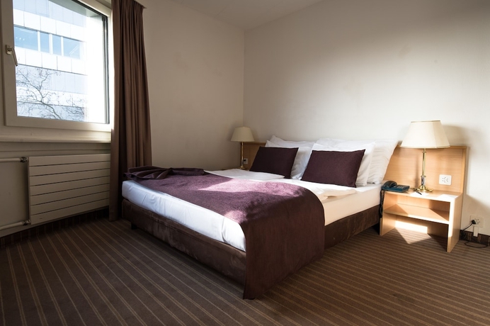 Imagen de la habitación del Hotel Olympia, Zúrich. Foto 6