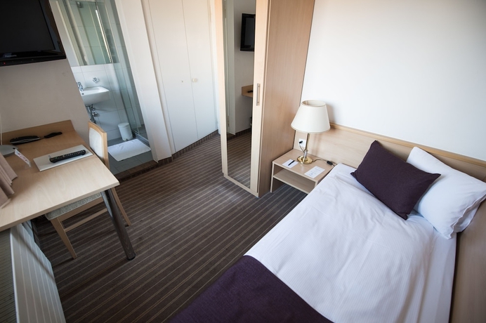 Imagen de la habitación del Hotel Olympia, Zúrich. Foto 9