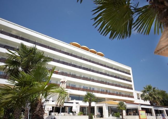 Imagen general del Hotel Olympian Bay Grand Resort. Foto 6