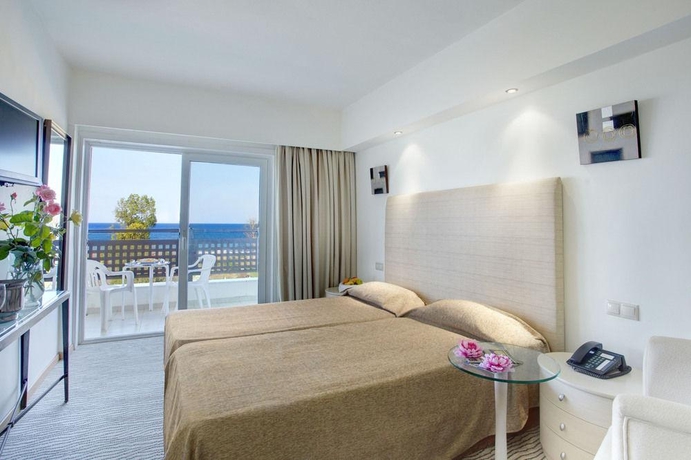 Imagen general del Hotel Olympian Bay Grand Resort. Foto 10