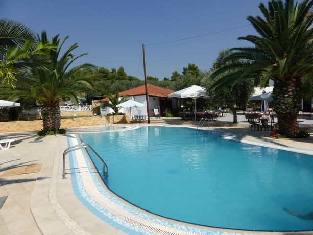 Imagen de la piscina del Hotel Olympic Bibis. Foto 17