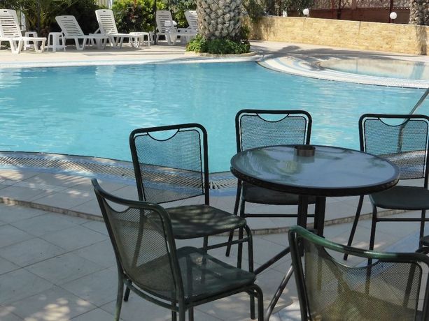 Imagen de la piscina del Hotel Olympic Bibis. Foto 18