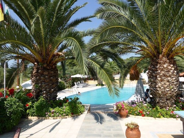 Imagen de los exteriores del Hotel Olympic Bibis. Foto 13