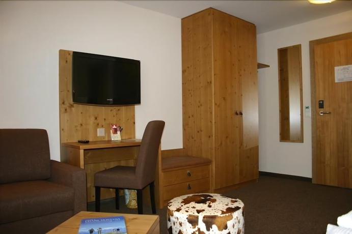 Imagen de la habitación del Hotel Olympic, CRANS MONTANA . Foto 11