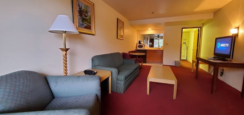 Imagen de la habitación del Hotel Olympic Inn And Suites, Port Angeles. Foto 4