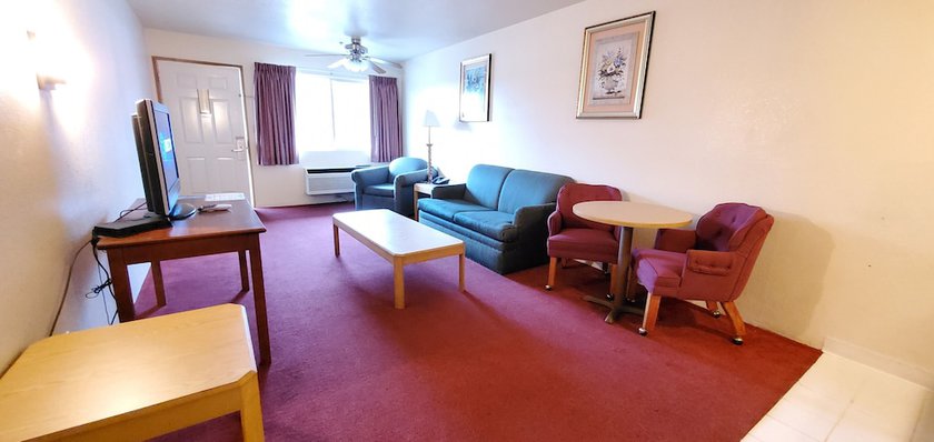 Imagen de la habitación del Hotel Olympic Inn And Suites, Port Angeles. Foto 11
