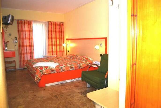 Imagen de la habitación del Hotel Olympic Kosma. Foto 15