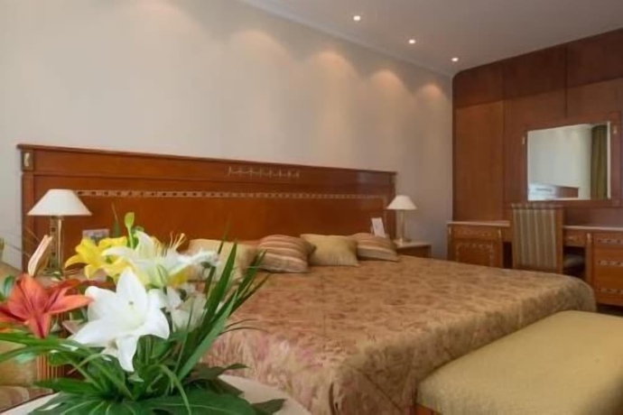 Imagen de la habitación del Hotel Olympic Palace. Foto 3