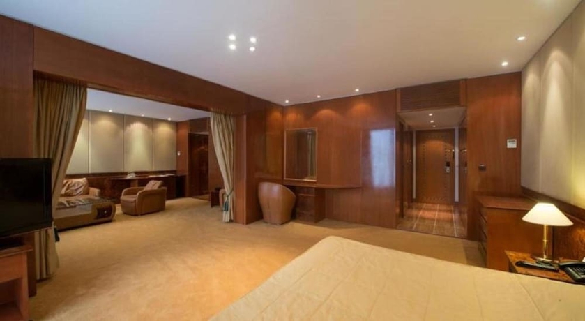 Imagen de la habitación del Hotel Olympic Palace. Foto 13