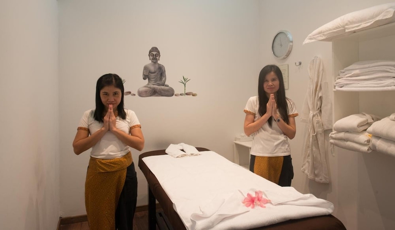 Imagen de la piscina del Hotel Olympic Palace. Foto 19