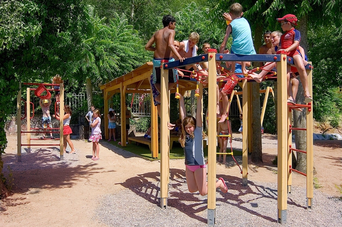 Imagen de los exteriores del Hotel Olympic Palace Resort and Convention Center. Foto 10