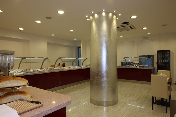 Imagen del bar/restaurante del Hotel Olympic Palladium. Foto 6