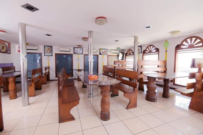 Imagen del bar/restaurante del Hotel Olympic, Sekayu. Foto 5