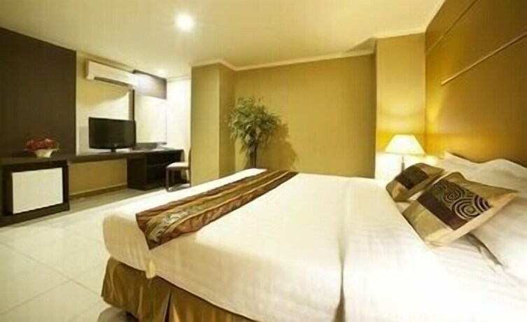 Imagen de la habitación del Hotel Olympic, Tangki. Foto 22