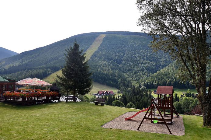 Imagen del bar/restaurante del Hotel Olympie. Foto 2