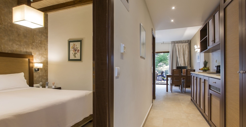 Imagen de la habitación del Hotel Olympion Sunset. Foto 12