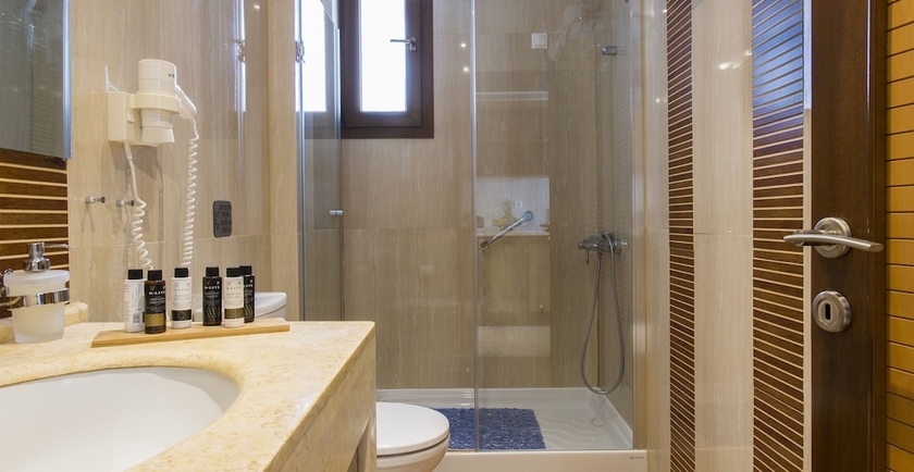 Imagen de la habitación del Hotel Olympion Sunset. Foto 15