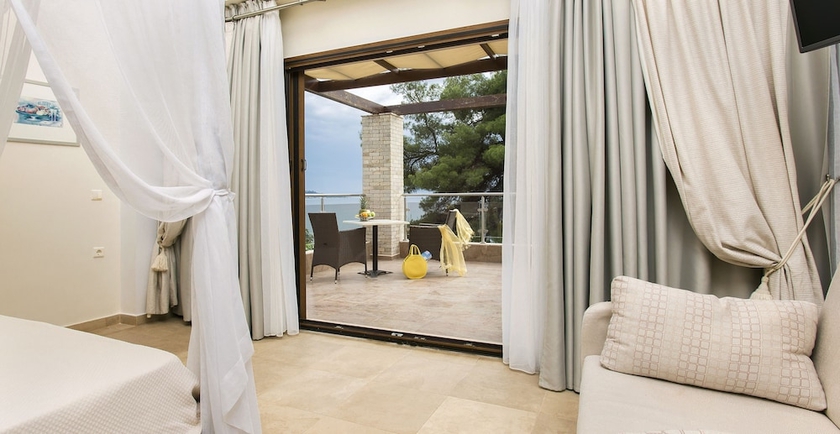 Imagen de la habitación del Hotel Olympion Sunset. Foto 19