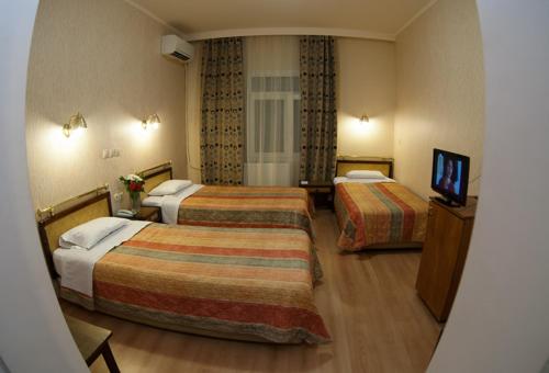 Imagen de la habitación del Hotel Olympos, Komotin&iacute;. Foto 8