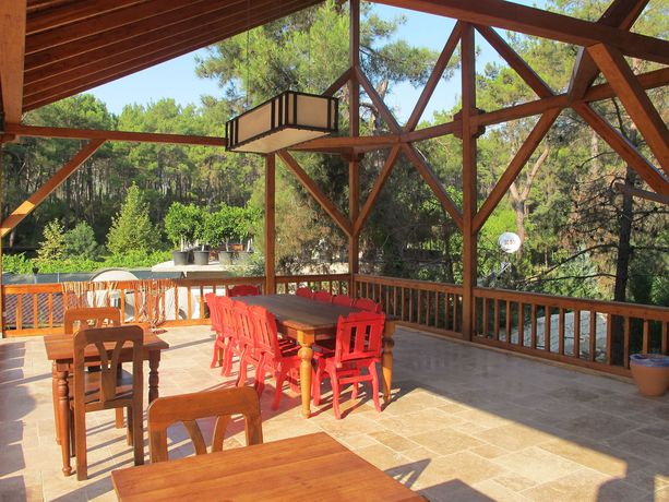 Imagen del bar/restaurante del Hotel Olympos Village. Foto 3