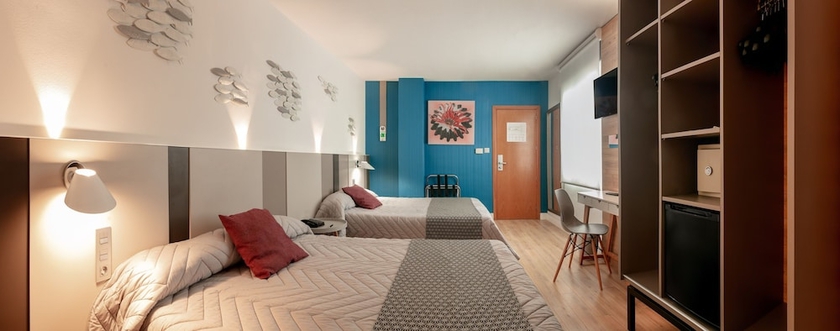 Imagen de la habitación del Hotel Olympus, Benidorm - Playa Poniente. Foto 9