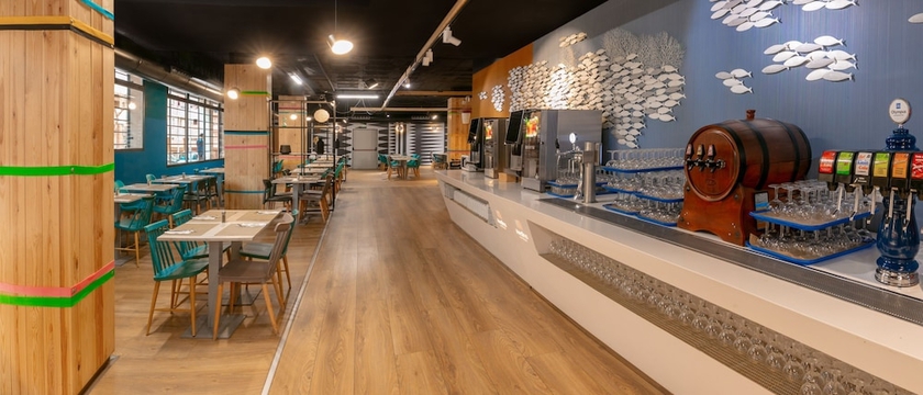 Imagen del bar/restaurante del Hotel Olympus, Benidorm - Playa Poniente. Foto 3