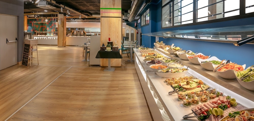 Imagen del bar/restaurante del Hotel Olympus, Benidorm - Playa Poniente. Foto 5