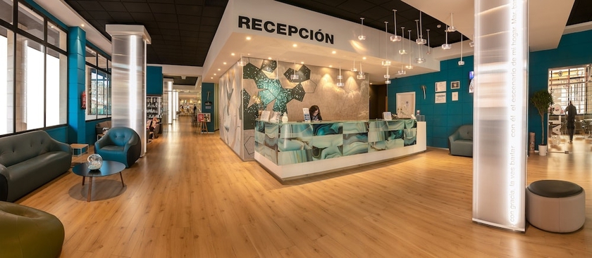 Imagen de los interiores del Hotel Olympus. Foto 16