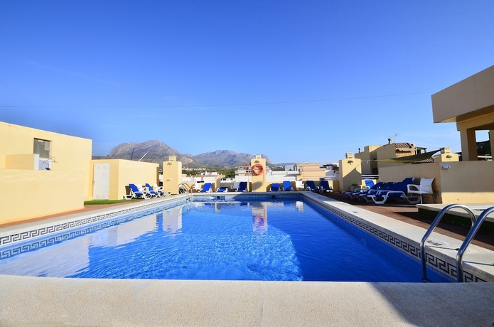 Imagen de la piscina del Hotel Olympus. Foto 19