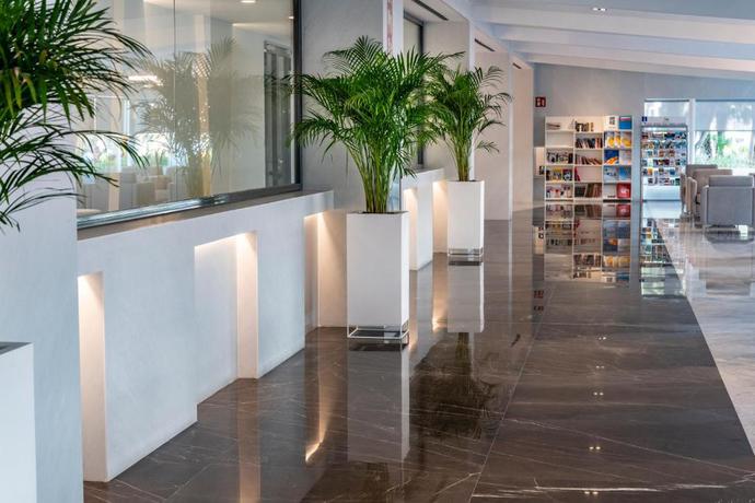 Imagen de los interiores del Hotel Olympus Palace. Foto 16