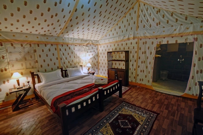 Imagen de la habitación del Hotel Om Desert Resort. Foto 6