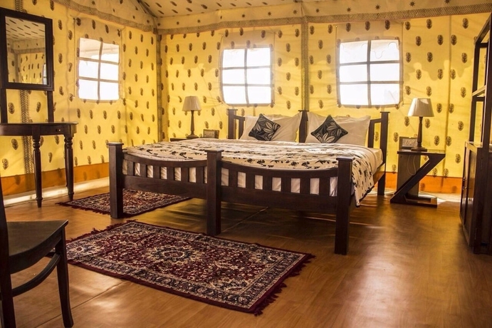 Imagen de la habitación del Hotel Om Desert Resort. Foto 7