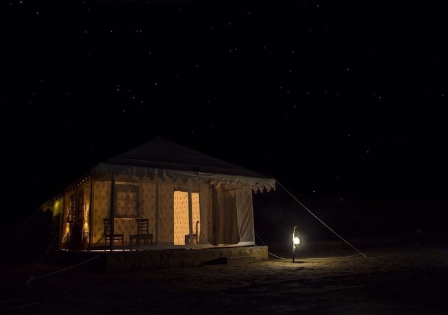 Imagen general del Hotel Om Desert Resort. Foto 4