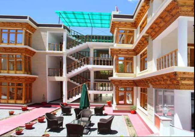 Imagen de los exteriores del Hotel Om Ladakh. Foto 20