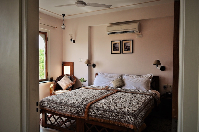 Imagen de la habitación del Hotel Om Niwas Suite. Foto 16