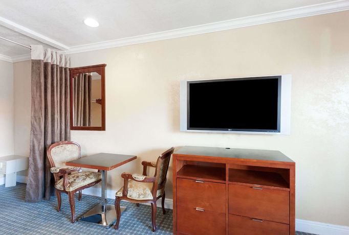 Imagen de la habitación del Hotel Om Park Inn and Suites El Cajon near San Diego. Foto 9