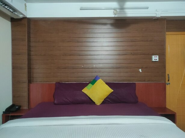 Imagen de la habitación del Hotel Om Regency. Foto 19