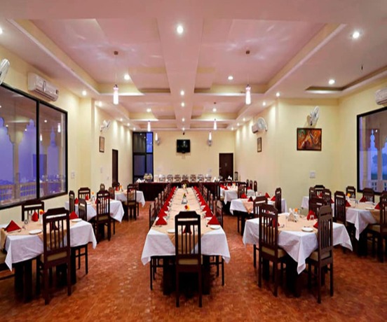 Imagen general del Hotel Om Rudrapriya Holiday Resort. Foto 4